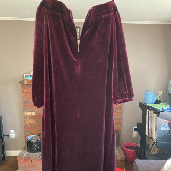 Vince Camuto XS Women's Off the Shoulder Velvet Cocktail Dress - Picture 2 of 5